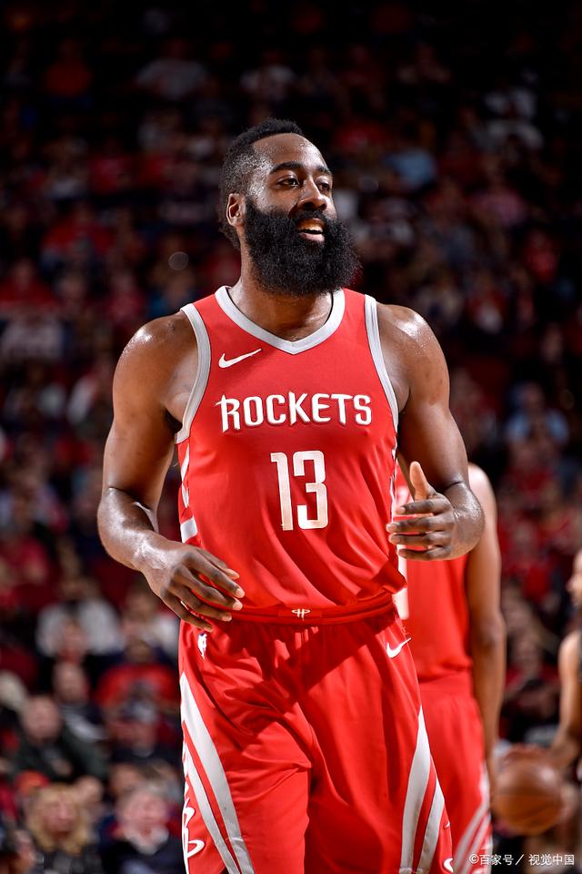 东契奇半场贡献18分，浓眉6分3篮板3助攻（半场战罢，东契奇18分，浓眉6分3篮板3助攻）