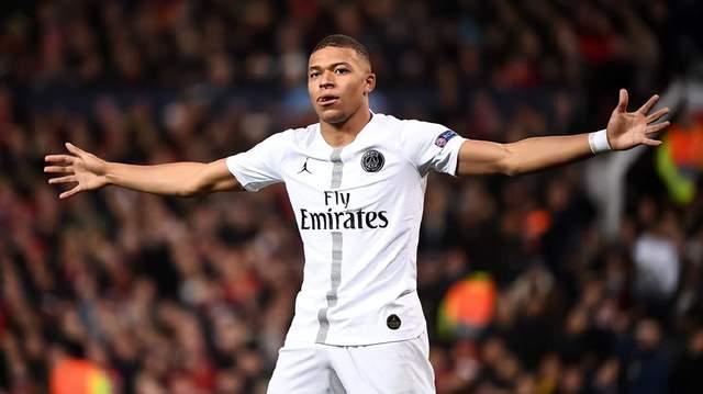 33岁内马尔17分钟戴帽救赎，3场轰5球1助冲击明年世界杯（33岁内马尔17分钟上演帽子戏法强势回归，近3场5球1助剑指明年世界杯）