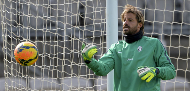 2025年度德甲积分榜：拜仁34场仅1负遥遥领先，勒沃库森第二（2025德甲积分榜：拜仁34战仅负一场领跑，勒沃库森位居次席）