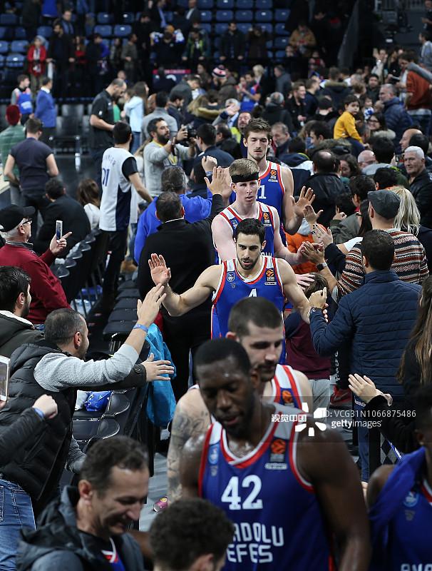 中超赛程更新：关注榜首之争,（最新中超赛程公布：榜首大战成焦点）