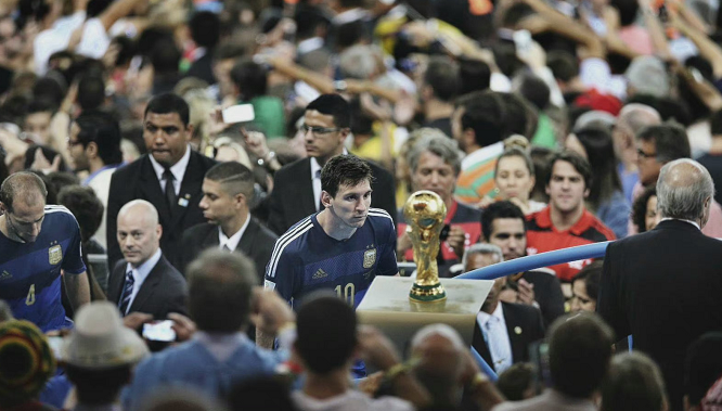 戴格诺特：在大比分领先的情况下，我们球队没有出现松懈（戴格诺特：即便大比分领先，我们依然保持专注）