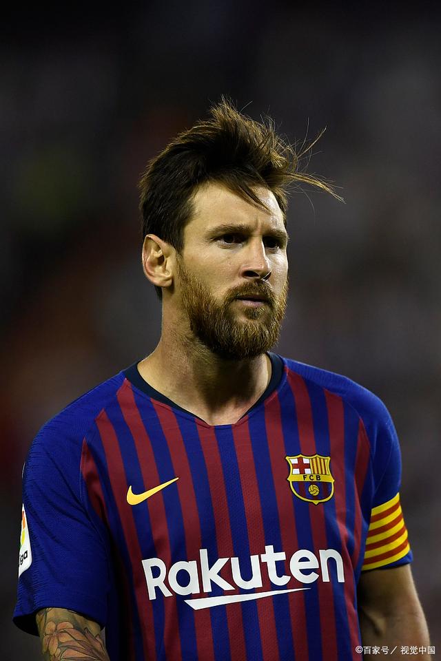 一己之力抹平分差！奎因第三节6中6狂轰21分5助攻（奎因第三节神勇6投6中，独取21分5助攻，力挽狂澜追平分差）