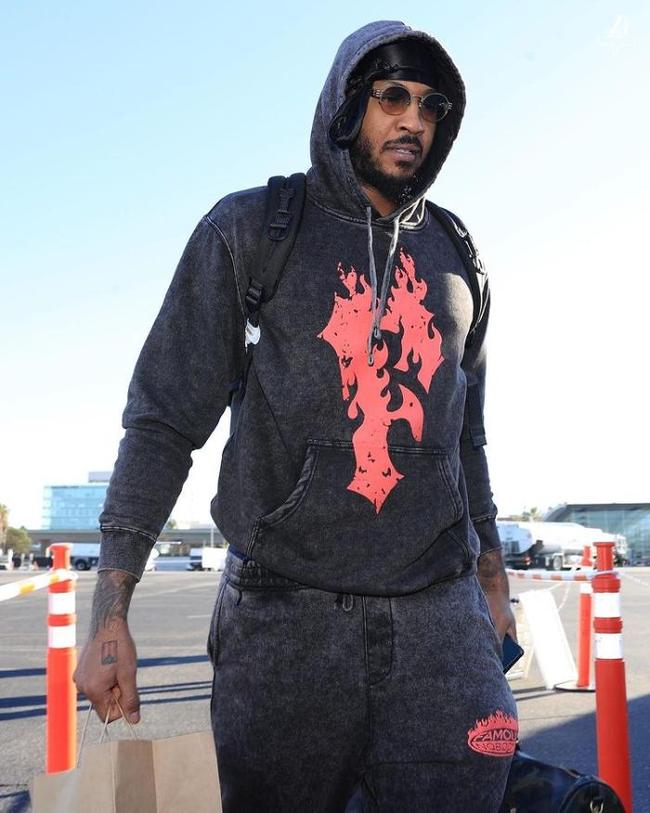 意甲裁判指派员罗基：霍伊伦应该因为肘击对手被罚下（意甲裁判主管罗基：霍伊伦因肘击本应被红牌罚下）