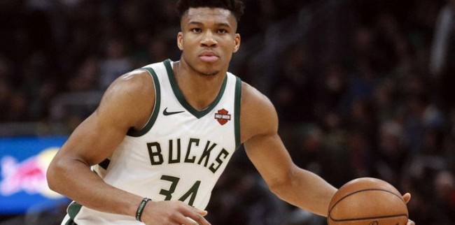 建队基石！武磊、颜骏凌等7人随海港四夺中超冠军（海港四夺中超，武磊、颜骏凌等7将成夺冠基石）