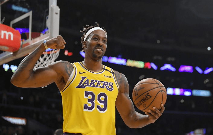 邱彪：主要输在失误太多&对重点人防守不够 惜败深圳我负主要责任（失误过多和重点防守不到位致憾负深圳，邱彪：这场失利我负主要责任）