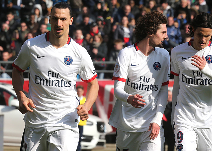 欧冠淘汰赛前瞻：曼联对阵巴黎,（欧冠淘汰赛前瞻：曼联迎战巴黎圣日耳曼）