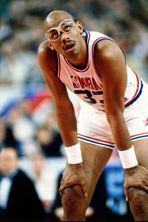 记者：云南玉昆接触的上海希望之星非蒯纪闻，目标为国产中锋（记者：云南玉昆接洽的“上海希望之星”不是蒯纪闻，目标锁定本土中锋）