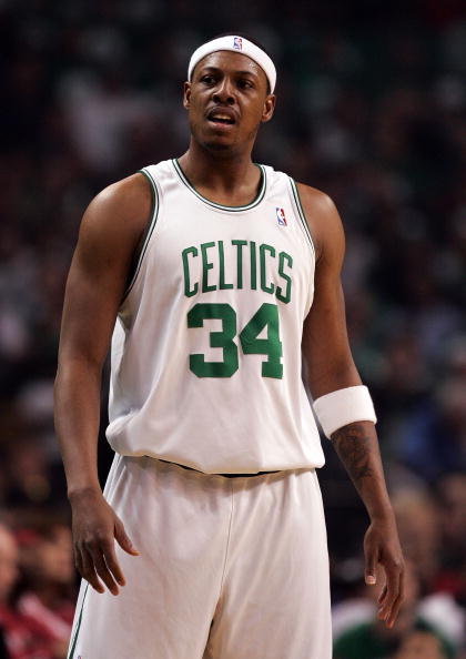 齐达内晒和樊振东打球照，足球界和乒乓球界梦幻联动，网友直呼：太帅了（齐达内晒与樊振东打球合影，足乒跨界梦幻同框，网友惊呼太帅了）