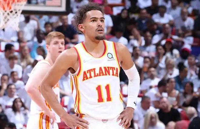 破荒！活塞抢断反击 康宁汉姆起飞接球空接暴扣（终结得分荒！活塞抢断快攻，康宁汉姆高空接力暴扣）