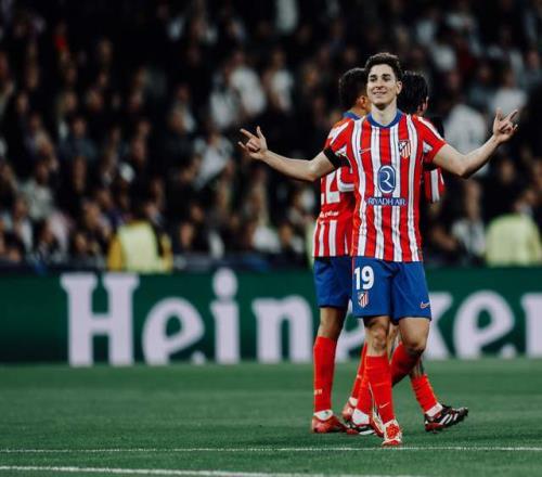 格里芬谈与保罗、小乔丹通话：只是聊天开玩笑，没提保罗那事（格里芬称与保罗、小乔丹通话仅闲聊打趣，未谈及保罗相关话题）