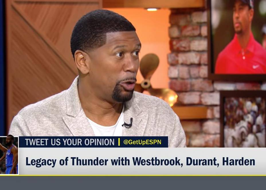 法比奥庆祝足协杯夺冠：将永远存在的时刻，一切荣耀归于上帝（法比奥欢庆足协杯加冕：这一刻将永存，一切荣耀献给上帝）